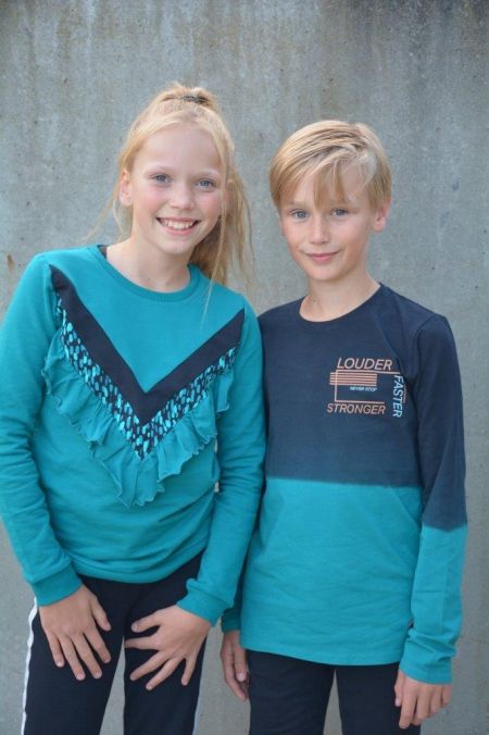 Louder! sweater Amy green lake