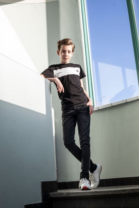 Unrealba6 t-shirt Roger black white (B22-657)