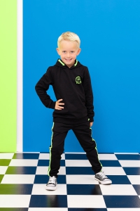 Louder! hoodie Jaxx black (achterkant smiley)