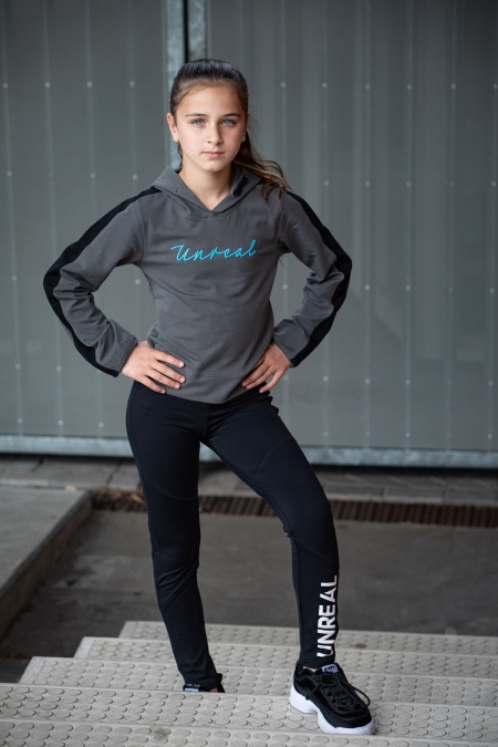 Unrealba6 hoodie Loes gun metal (A23-714)