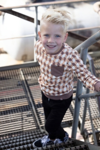 Billy & Lilly sweater Joah cookie brownie cube