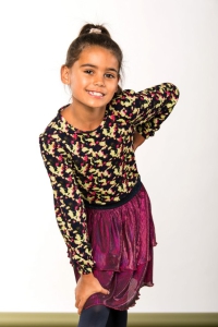 B.Nosy jurk Daisy electric aop (Y408-5828-929)