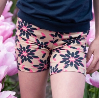 Shorty Jet funky flower cookie