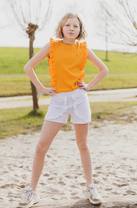 4President short Nancy white