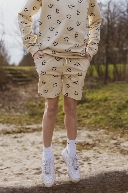 4President short Pom bleached sand aop