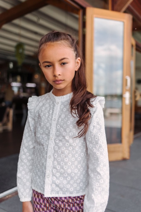 B.Nosy blouse flower embroidered cotton (Y212-5100-012)